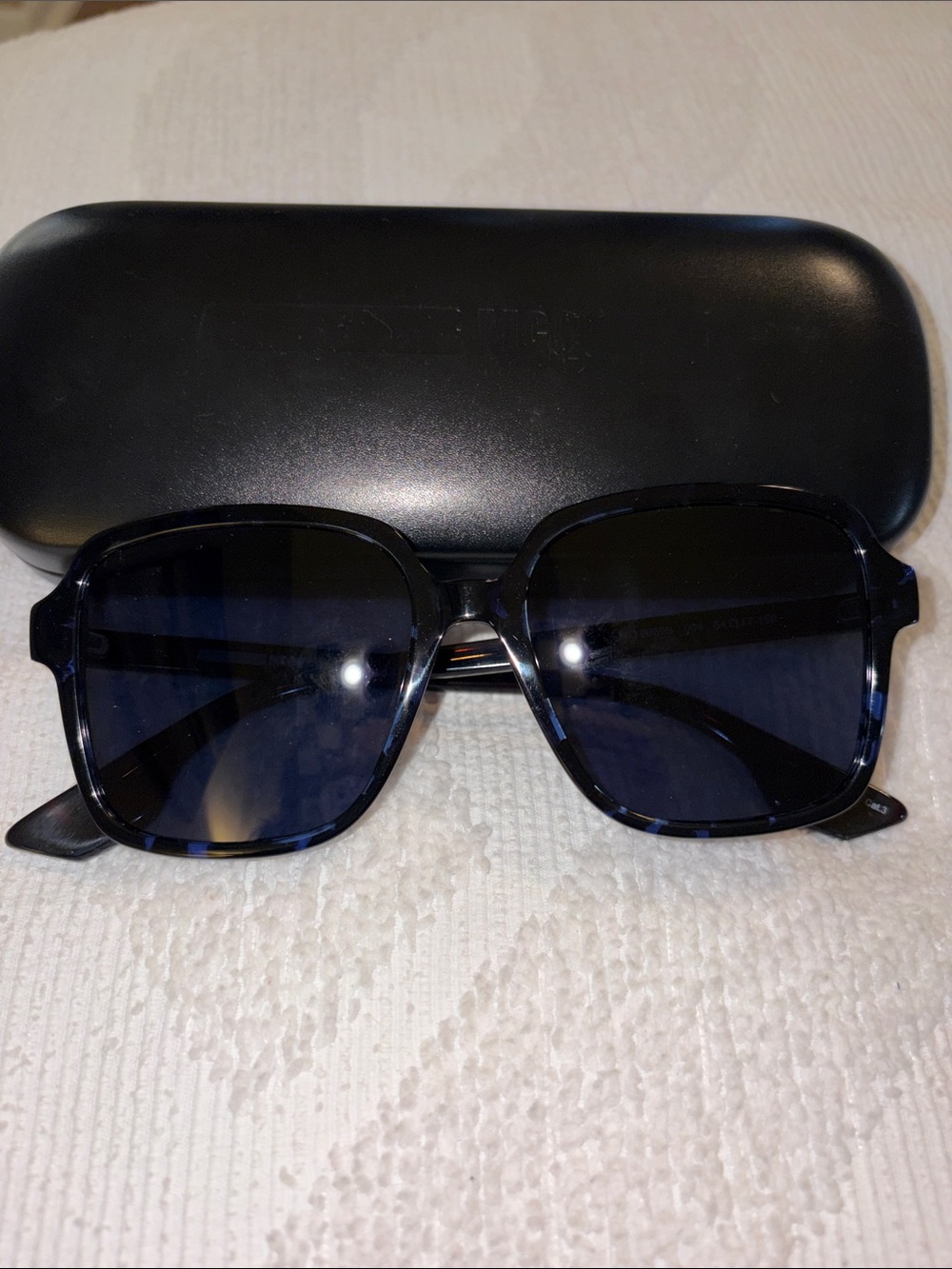 Alexander McQueen Navy Tortoiseshell Square Sunglasses
